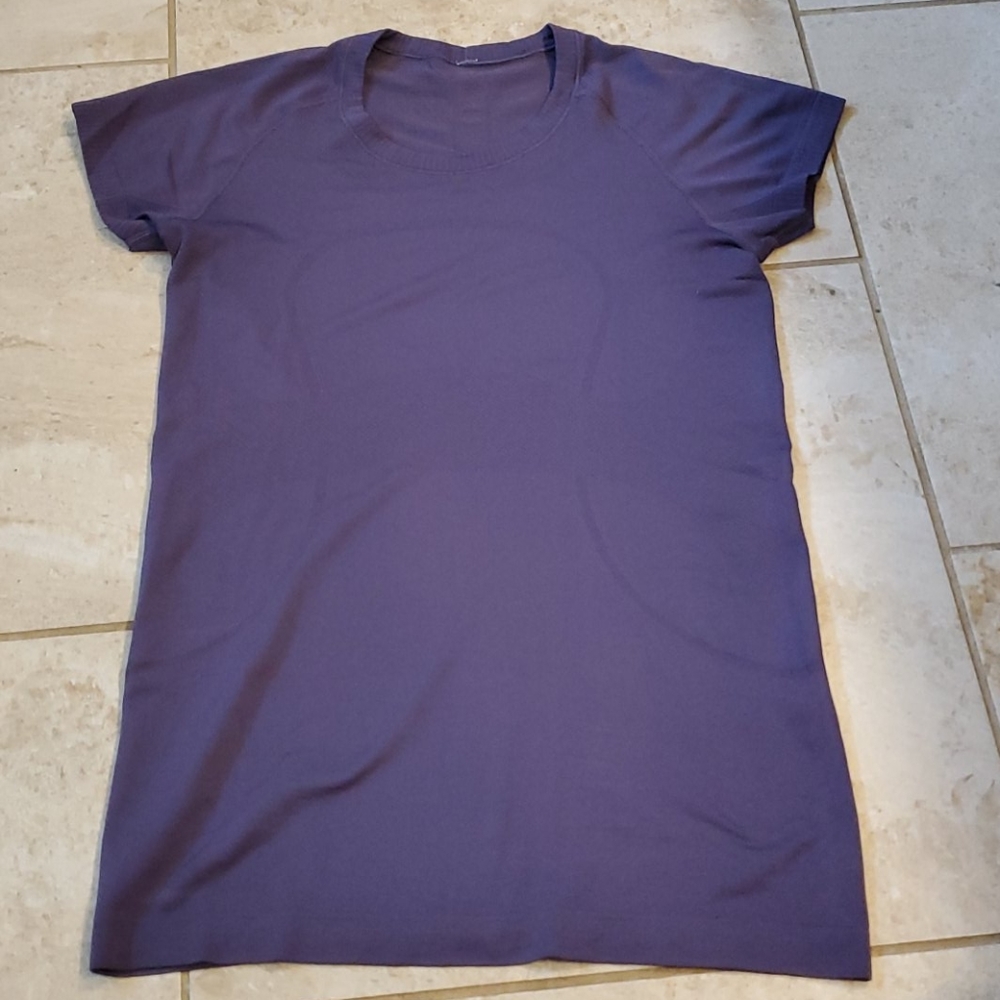 Lululemon swiftly tech short sleeve crew